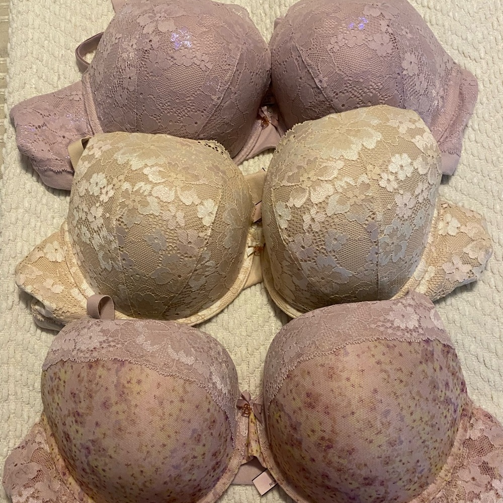 Victoria's Secret Lace Bra Set Body by Victoria Perfect Shape push up Size 40C